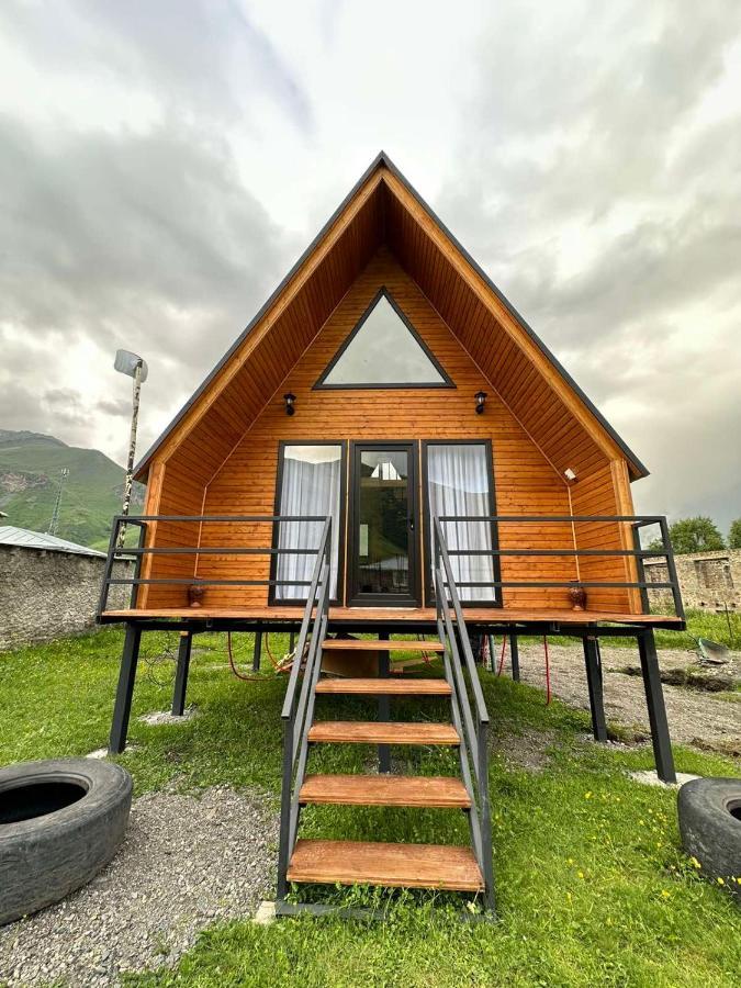 Ferienwohnung Thomas' Hut Kazbegi Exterior foto