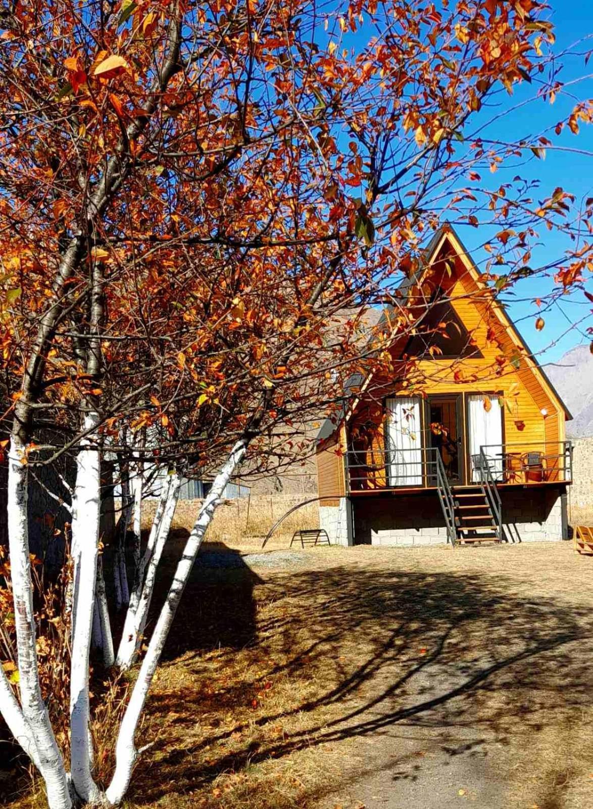Ferienwohnung Thomas' Hut Kazbegi Exterior foto