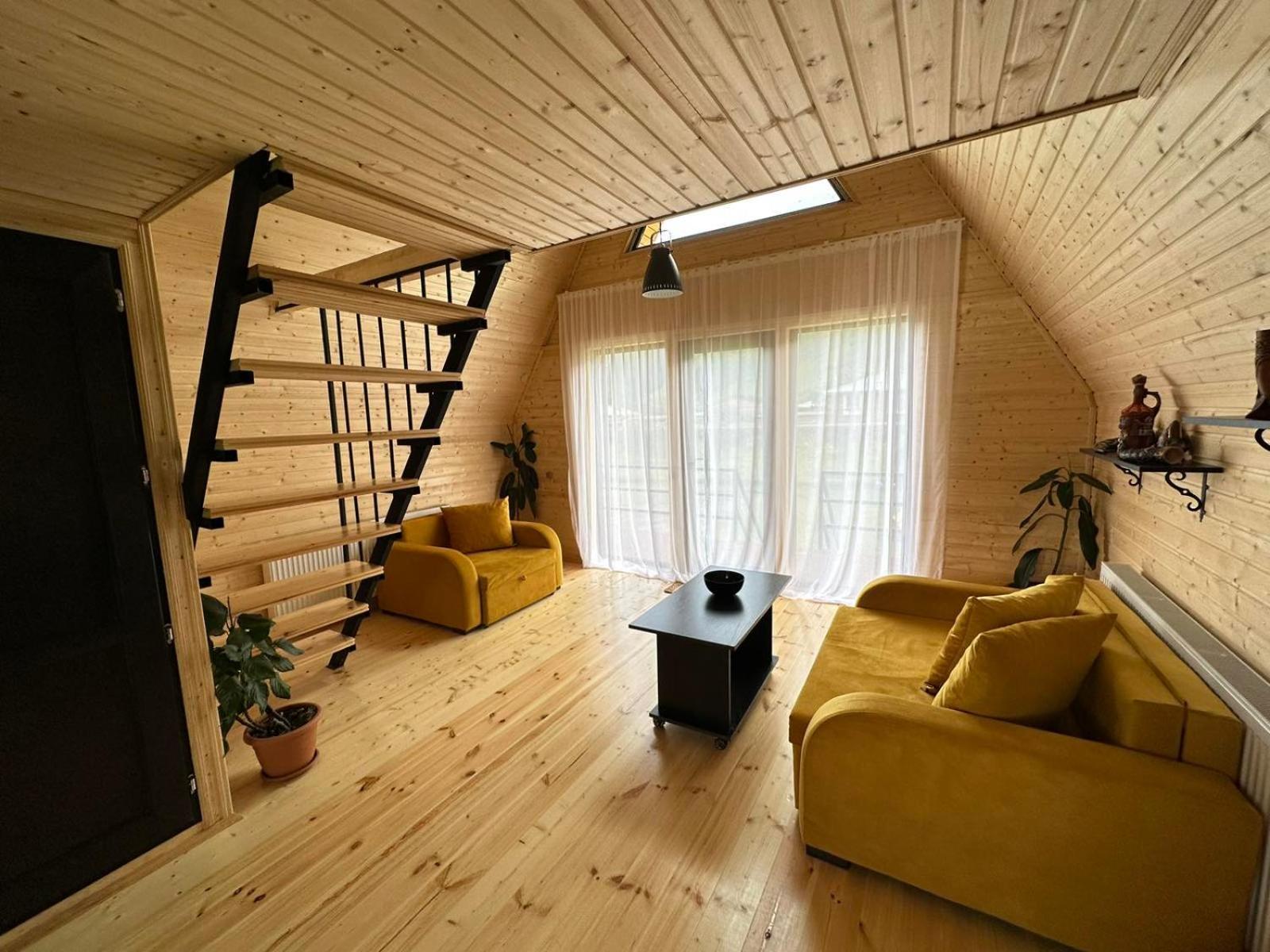 Ferienwohnung Thomas' Hut Kazbegi Exterior foto